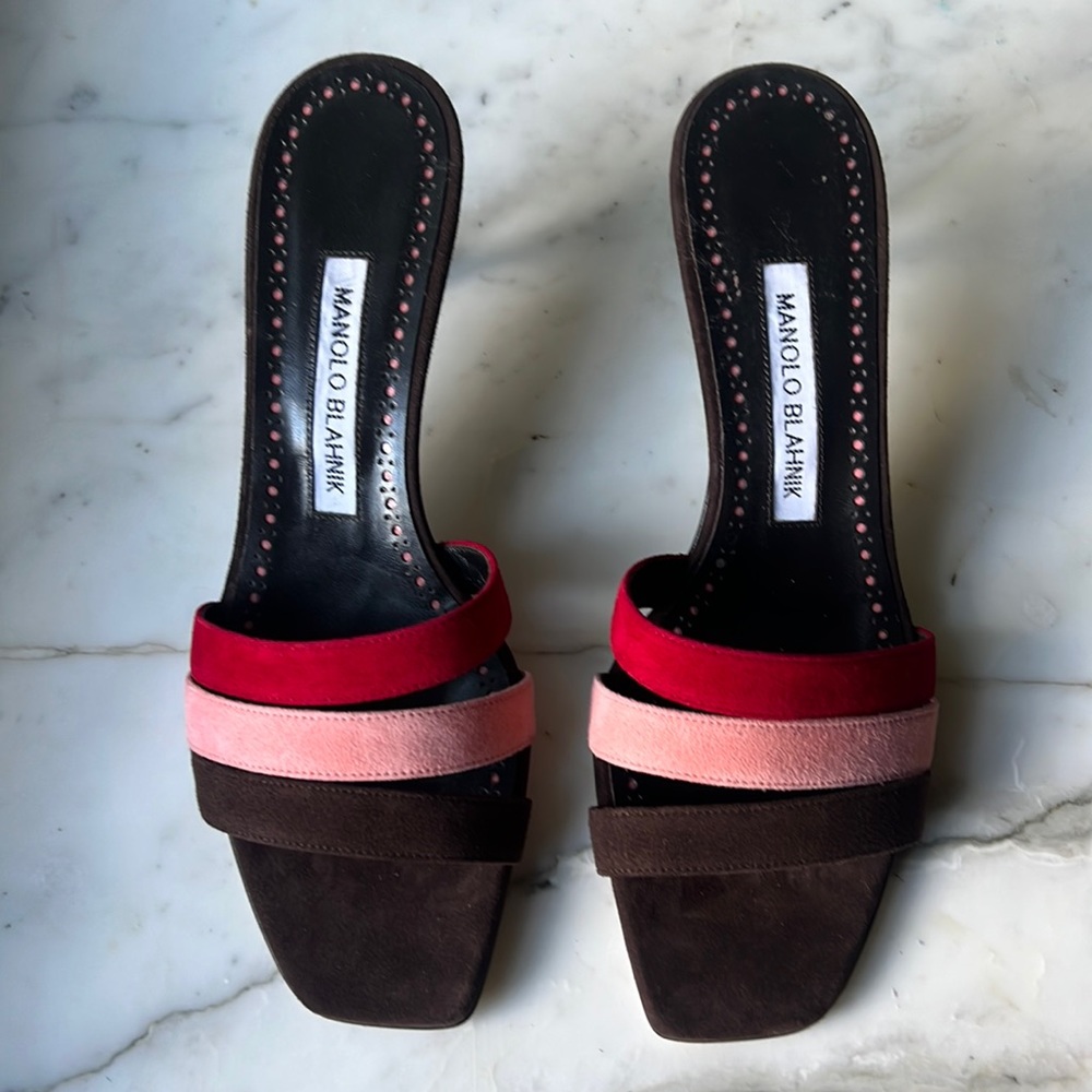 New with box Manolo Blahnik tricolor suede mules / heels